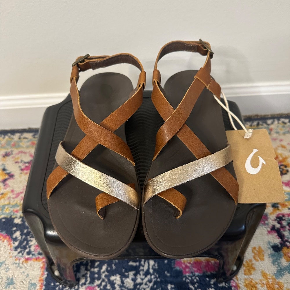 OluKai Brown/Gold Sandal